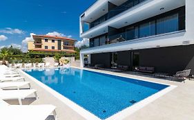 Luxury Apartments Magali 1